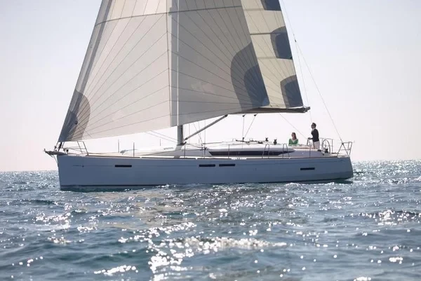 Sun Odyssey 449 - Boatscribe.com
