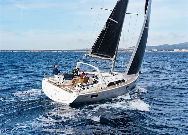 Oceanis 41.1 - Boatscribe.com