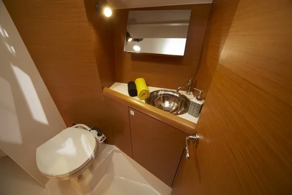 Sun Odyssey 349 - Boatscribe.com