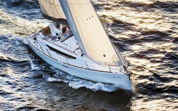 Sun Odyssey 389 - Boatscribe.com