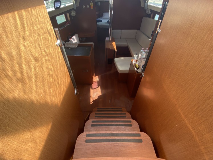 Oceanis 41.1 - Boatscribe.com