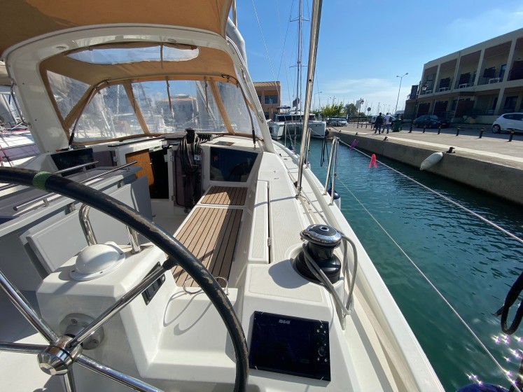Oceanis 41.1 - Boatscribe.com