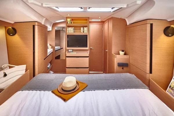 Sun Odyssey 490 - Boatscribe.com