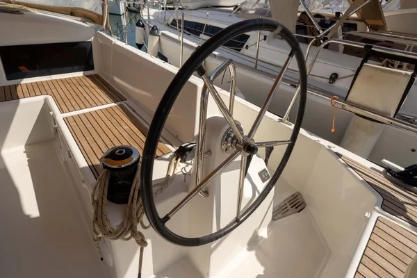 Sun Odyssey 490 - Boatscribe.com