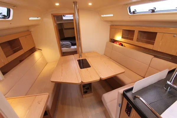 Hanse 345 - Boatscribe.com