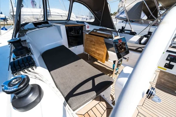 Hanse 345 - Boatscribe.com