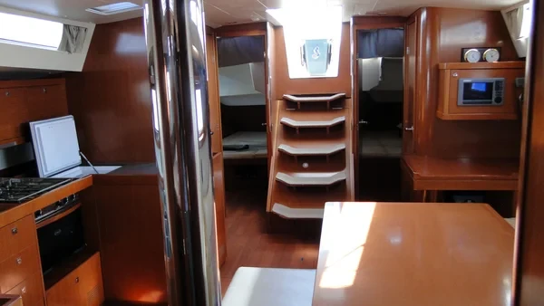 Oceanis 48 - Boatscribe.com