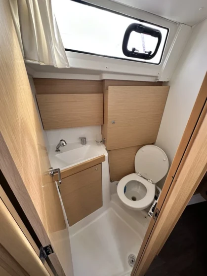 Oceanis 38.1 - Boatscribe.com