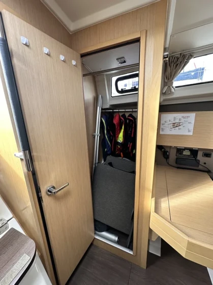 Oceanis 38.1 - Boatscribe.com