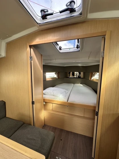 Oceanis 38.1 - Boatscribe.com