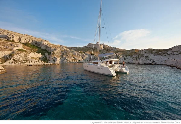 Lagoon 40 - Boatscribe.com