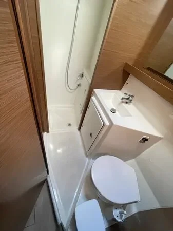 Lagoon 42 - Boatscribe.com