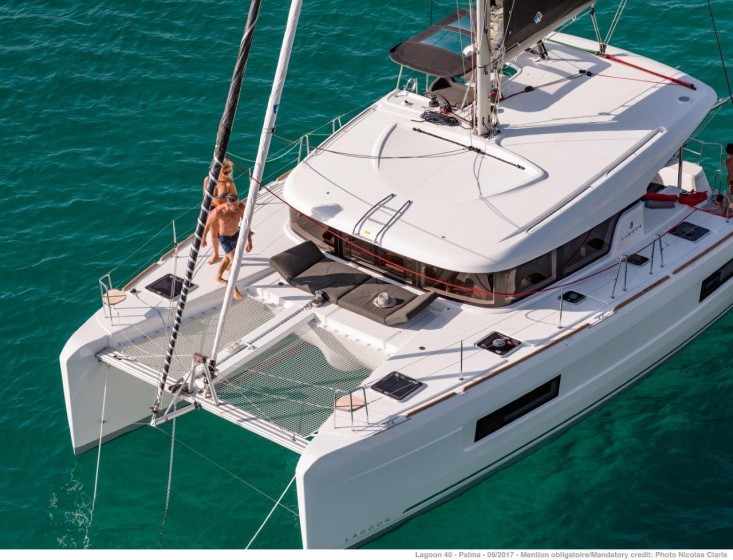 Lagoon 40 - Boatscribe.com