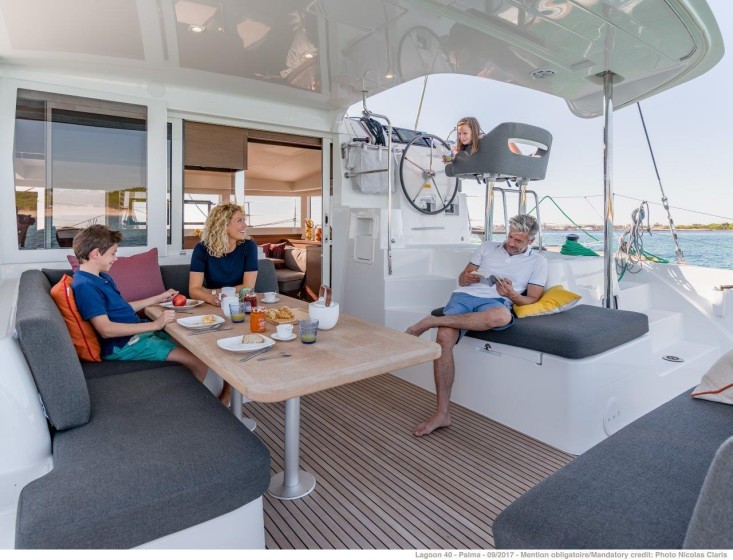 Lagoon 40 - Boatscribe.com