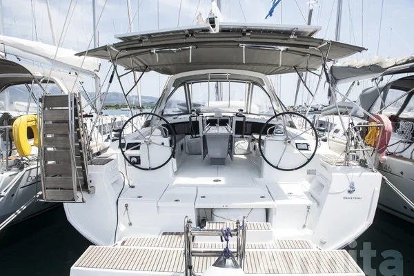 Oceanis 48 - Boatscribe.com