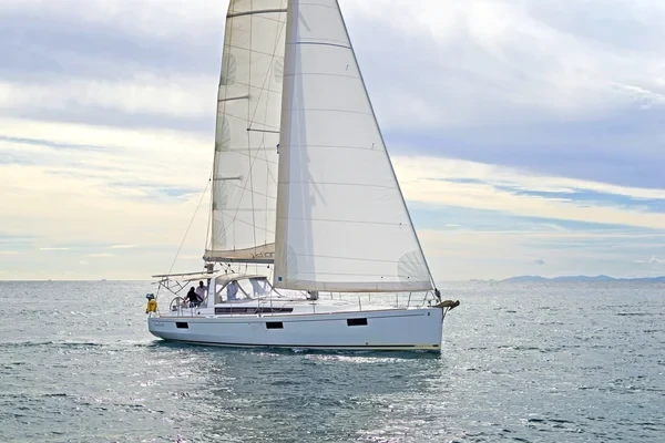 Oceanis 48 - Boatscribe.com