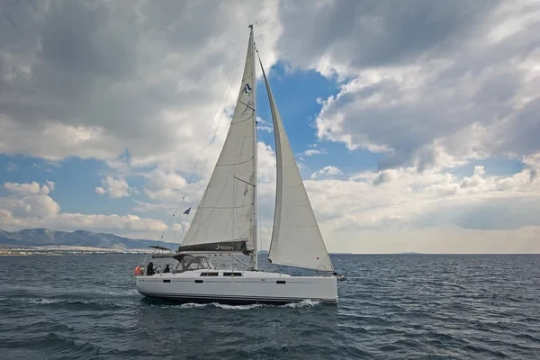 Hanse 415 - Boatscribe.com