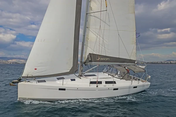 Hanse 415 - Boatscribe.com