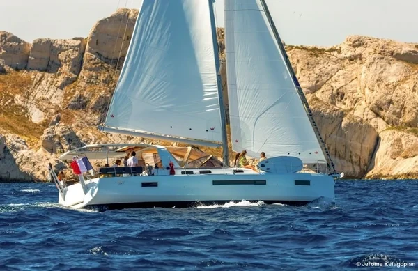 Sun Loft 47 - Boatscribe.com