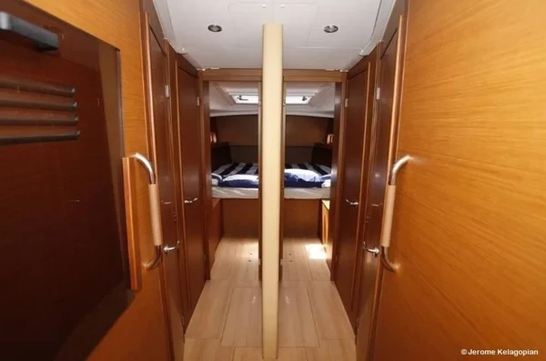Sun Loft 47 - Boatscribe.com