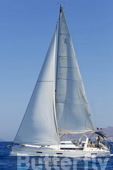 Oceanis 45 - Boatscribe.com