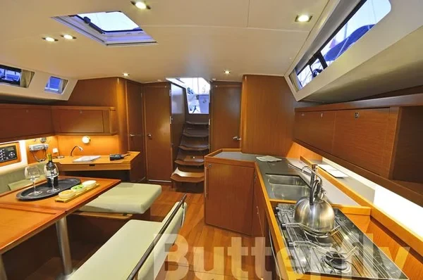 Oceanis 45 - Boatscribe.com