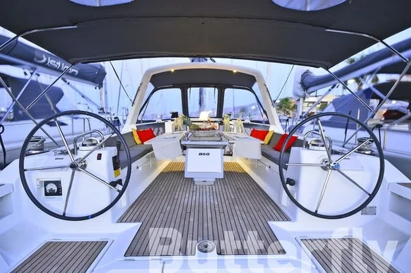Oceanis 45 - Boatscribe.com