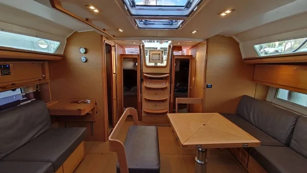 Dufour 520 GL - Boatscribe.com