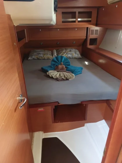 Dufour 520 GL - Boatscribe.com