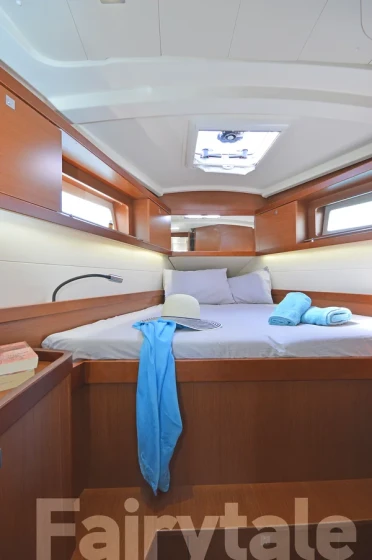 Oceanis 41 - Boatscribe.com