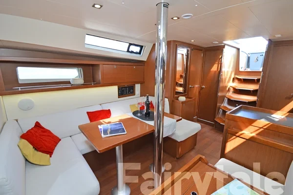 Oceanis 41 - Boatscribe.com