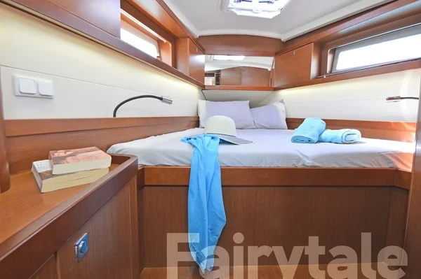 Oceanis 41 - Boatscribe.com