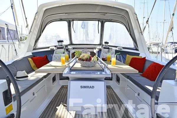 Oceanis 41 - Boatscribe.com