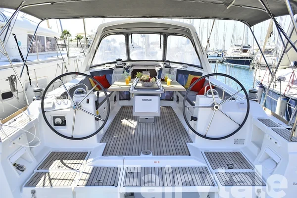Oceanis 41 - Boatscribe.com