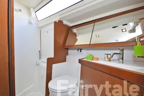 Oceanis 41 - Boatscribe.com
