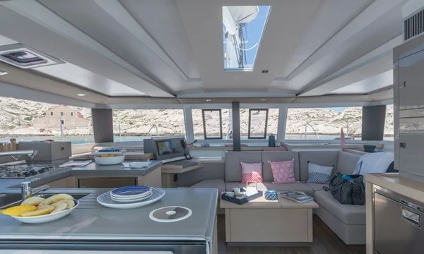 Astrea 42 - Boatscribe.com