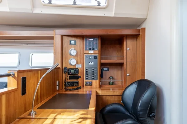 Hanse 575 - Boatscribe.com