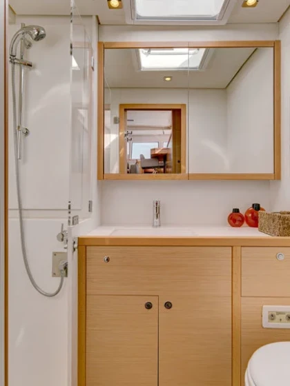 Lagoon 620 - Boatscribe.com