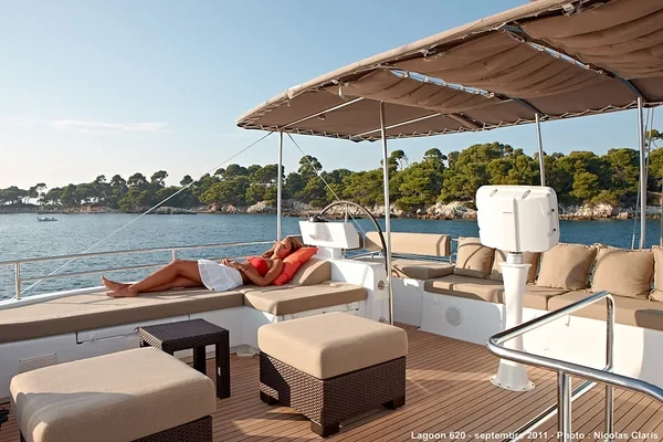 Lagoon 620 - Boatscribe.com