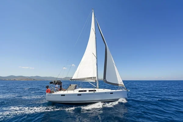 Hanse 415 - Boatscribe.com