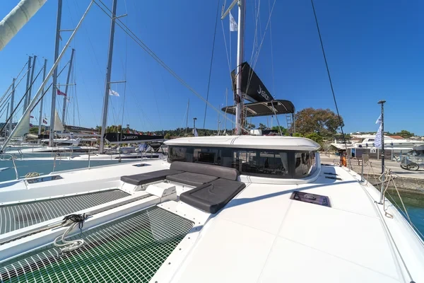 Lagoon 46 - Boatscribe.com