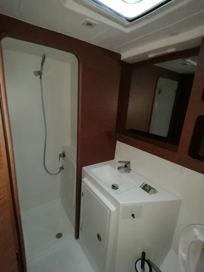 Lagoon 42 - Boatscribe.com