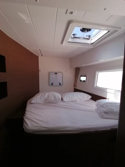 Lagoon 42 - Boatscribe.com