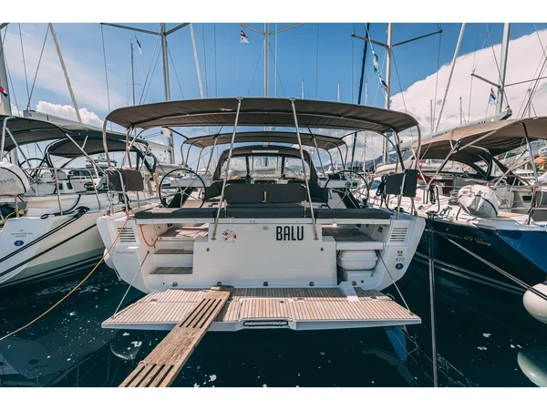 Dufour 470 - Boatscribe.com