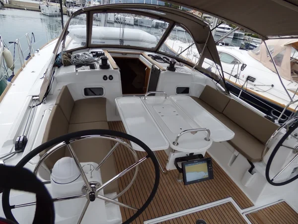 Sun Odyssey 519 - Boatscribe.com