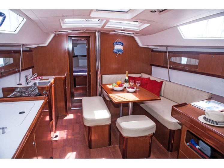 Oceanis 46 - Boatscribe.com