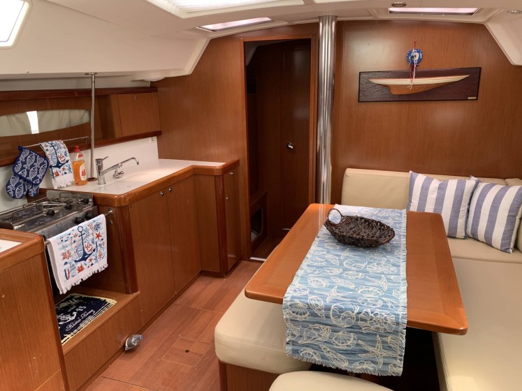Oceanis 46 - Boatscribe.com