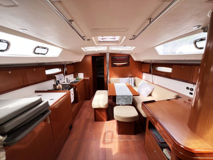 Oceanis 46 - Boatscribe.com