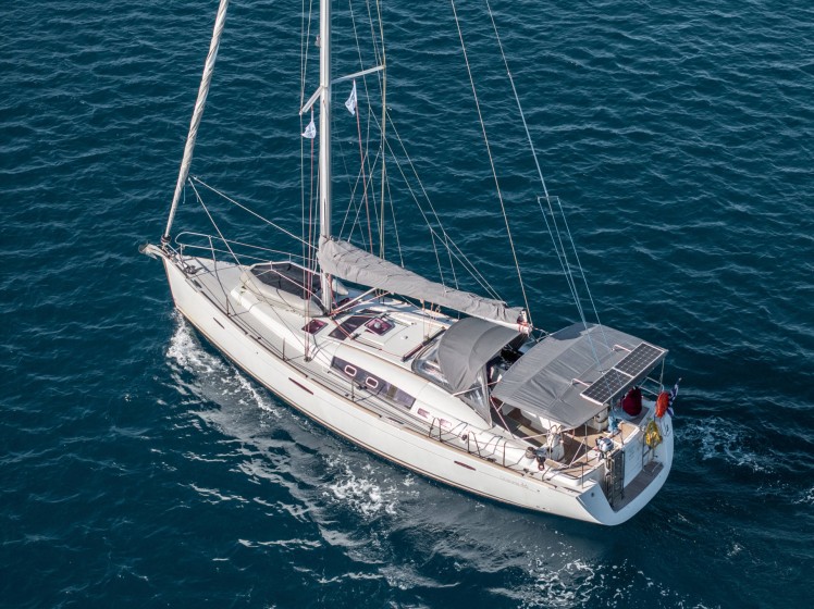 Oceanis 46 - Boatscribe.com