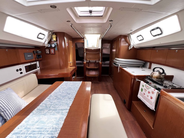 Oceanis 46 - Boatscribe.com